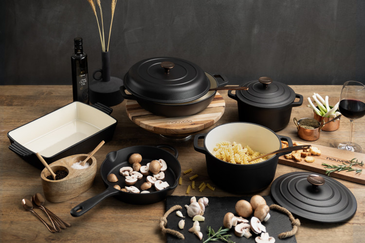 Nouvelle Cast Iron 8 Piece Cookware Set - Matte Black Cookware - 1