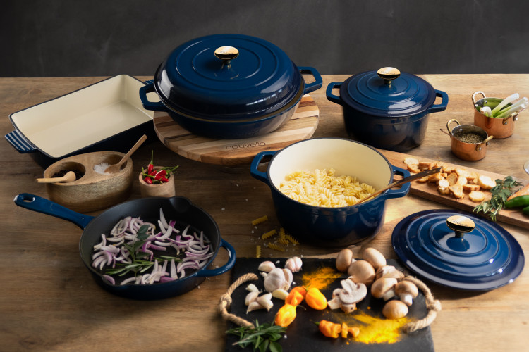 Nouvelle Cast Iron 8 Piece Cookware Set - Midnight Cookware - 1