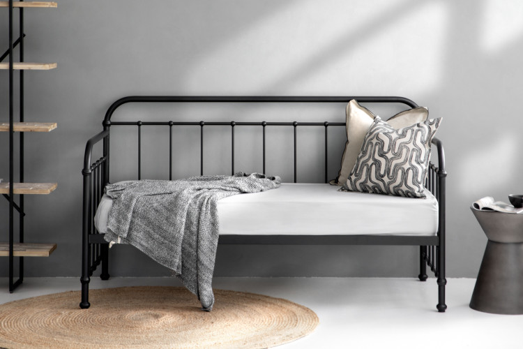 Eralena Metal Daybed - Matte Black Daybed Sofas - 1